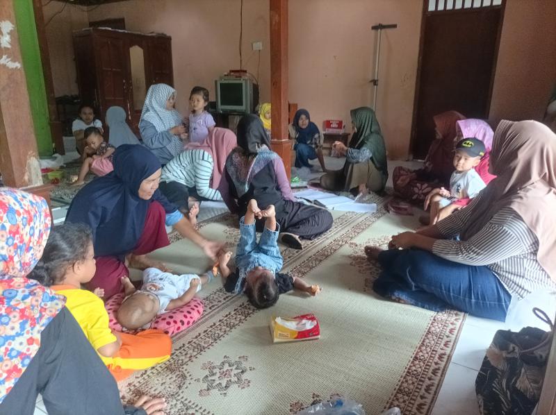 PASTIKAN KESEHATAN BALITA DAN LANSIA, KADER KESEHATAN KARANG GEL